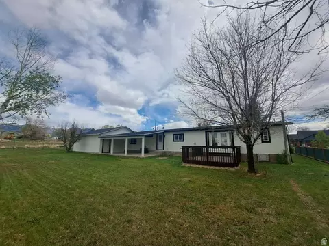 Exterior - 285 E 200 N, Mount Pleasant, UT 84647 photo 2 of 6