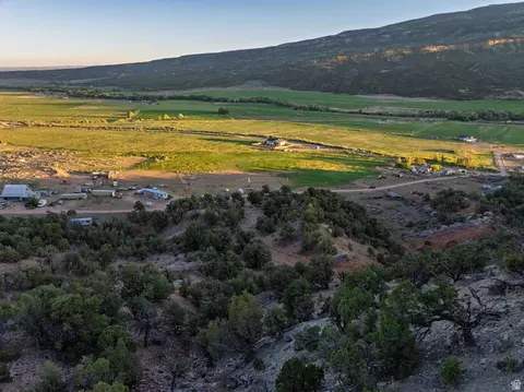 Undisclosed, Tabiona, UT 84072 photo 16