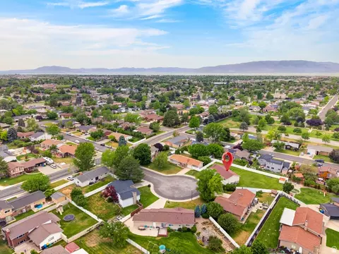 View/Area - 985 N 520 E, Orem, UT 84097 photo 4 of 14