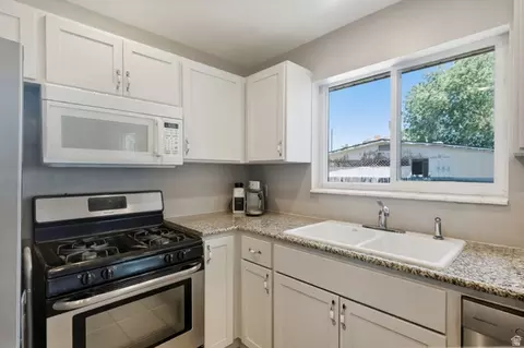 Kitchen - 413 E 9120 S, Sandy, UT 84070 photo 2 of 6