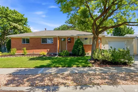 Exterior - 413 E 9120 S, Sandy, UT 84070 photo 4 of 16