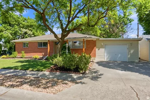 Exterior - 413 E 9120 S, Sandy, UT 84070 photo 5 of 16