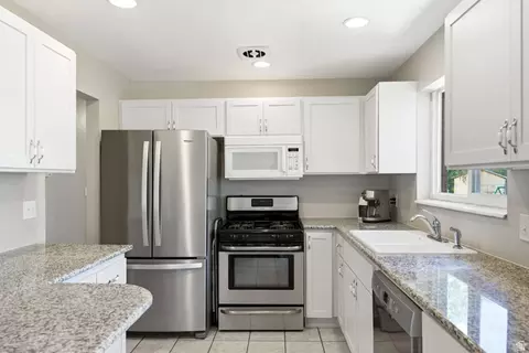 Kitchen - 413 E 9120 S, Sandy, UT 84070 photo 1 of 6