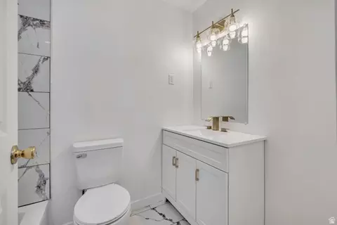 Bath - 10743 S 930 E, Sandy, UT 84094 photo 2 of 3