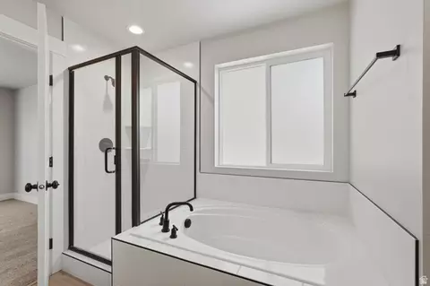 Bath - 466 E 3000 N, North Ogden, UT 84414 photo 2 of 3