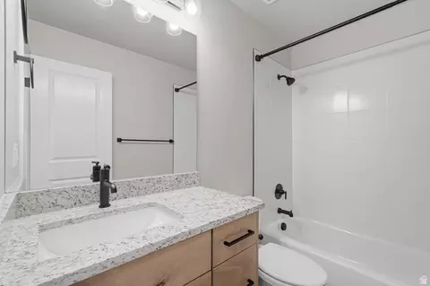 Bath - 466 E 3000 N, North Ogden, UT 84414 photo 3 of 3