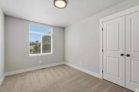 Bedroom - 466 E 3000 N, North Ogden, UT 84414 photo 5 of 6