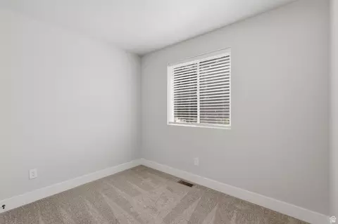 Bedroom - 466 E 3000 N, North Ogden, UT 84414 photo 4 of 6