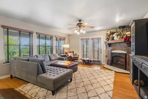 Living - 6169 S 2850 E, Uintah, UT 84403 photo 3 of 4