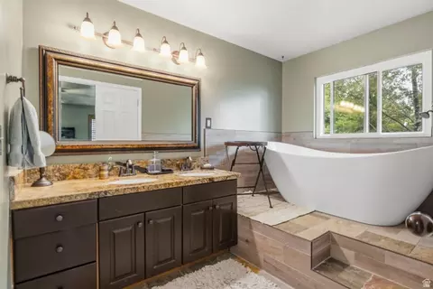 Bath - 6169 S 2850 E, Uintah, UT 84403 photo 2 of 12