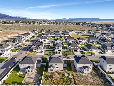 View/Area - 1137 E Postmark Pl N, Eagle Mountain, UT 84005 photo 3 of 6