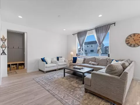 Living - 1137 E Postmark Pl N, Eagle Mountain, UT 84005 photo 2 of 3