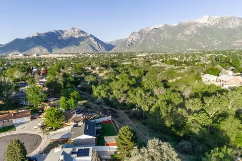 View/Area - 318 E David Cir, Sandy, UT 84070 photo 5 of 10