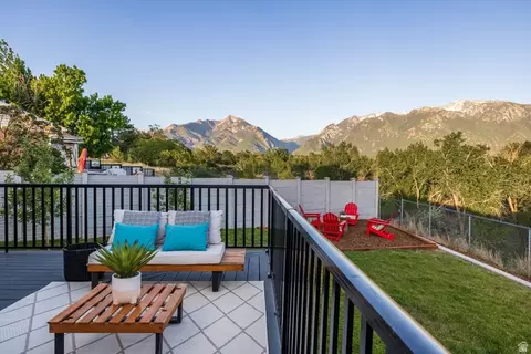 Exterior - 318 E David Cir, Sandy, UT 84070 photo 4 of 4