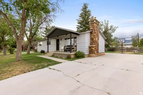 761 S 200 W, Mount Pleasant, UT 84647