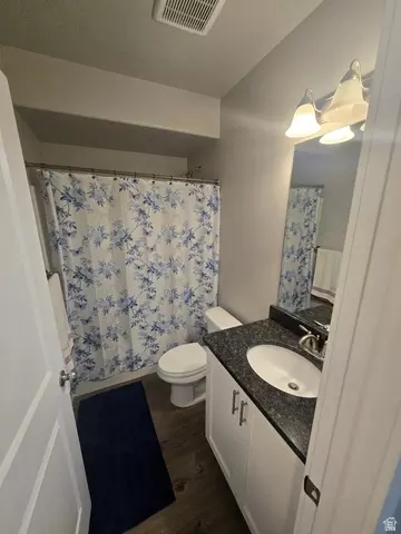 Bath - 8631 N Cypress Aly, Eagle Mountain, UT 84005 photo 4 of 4