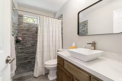 Bath - 11432 S 150 E, Draper, UT 84020 photo 3 of 3