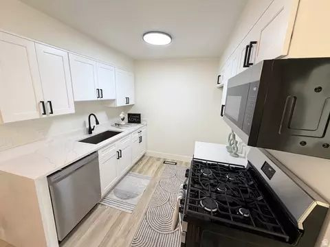 Kitchen - 127 E 1100 N #4, Bountiful, UT 84010 photo 2 of 2
