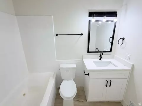 Bath - 127 E 1100 N #4, Bountiful, UT 84010 photo 2 of 2