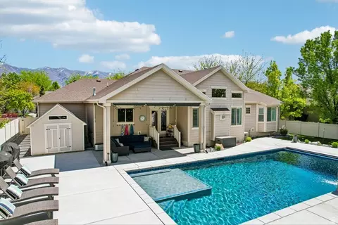 113 N Vista View Dr, Kaysville, UT 84037