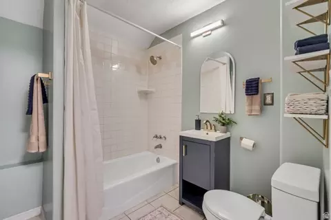 Bath - 7652 S 520 E, Midvale, UT 84047 photo 4 of 4