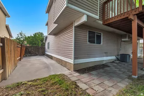 Exterior - 7652 S 520 E, Midvale, UT 84047 photo 4 of 8