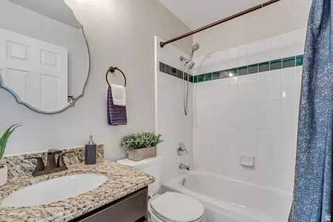 Bath - 7652 S 520 E, Midvale, UT 84047 photo 3 of 4