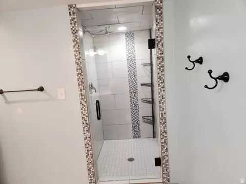 3592 S 2175 E, Millcreek, UT 84109 photo 8