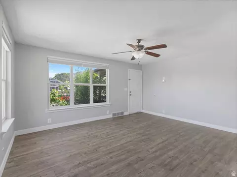 Living - 1057 Doxey St, Ogden, UT 84403 photo 2 of 5