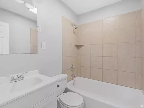 Bath - 1057 Doxey St, Ogden, UT 84403 photo 1 of 2