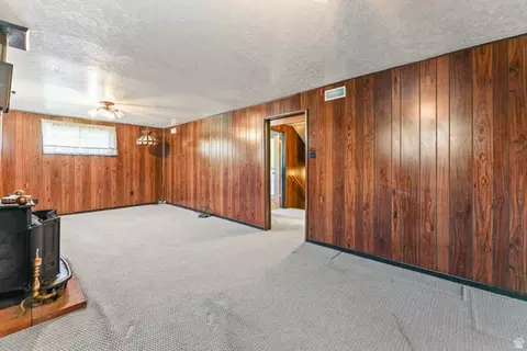Living - 1308 S 400 W, Bountiful, UT 84010 photo 5 of 6