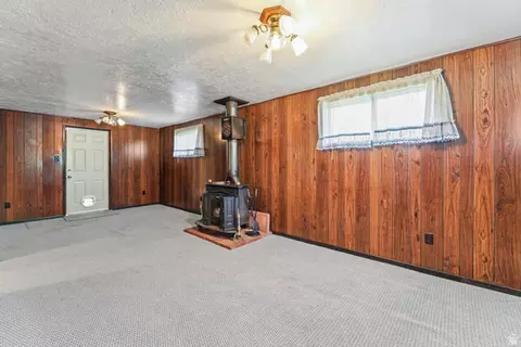 Living - 1308 S 400 W, Bountiful, UT 84010 photo 4 of 6