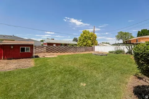 Exterior - 1308 S 400 W, Bountiful, UT 84010 photo 2 of 7