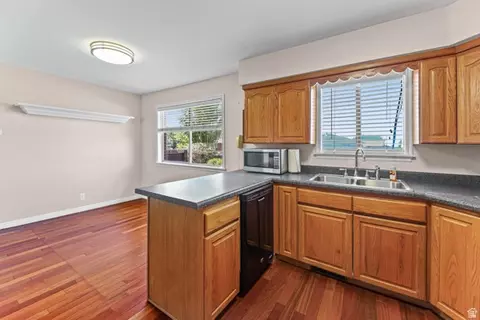 Kitchen - 1308 S 400 W, Bountiful, UT 84010 photo 3 of 4