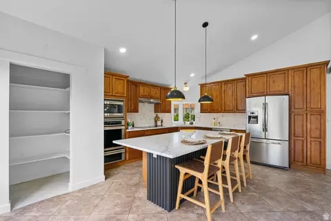 Kitchen - 432 E Calnette Dr, Sandy, UT 84070 photo 2 of 4