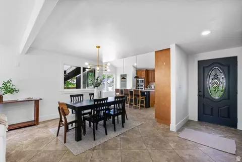 Entry Way - 432 E Calnette Dr, Sandy, UT 84070 photo 1 of 3