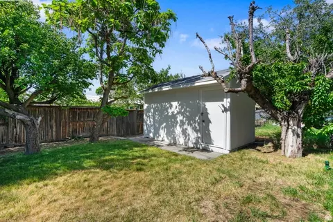 Exterior - 432 E Calnette Dr, Sandy, UT 84070 photo 11 of 11