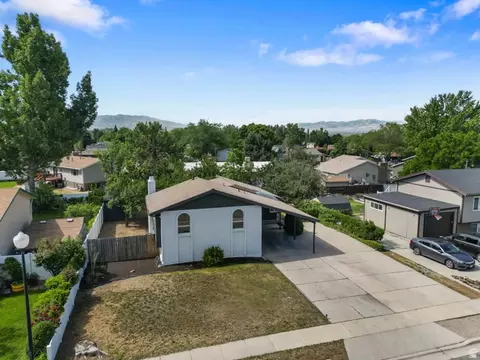 View/Area - 432 E Calnette Dr, Sandy, UT 84070 photo 1 of 7
