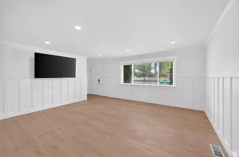 Living - 281 W 2000 S, Orem, UT 84058 photo 2 of 5