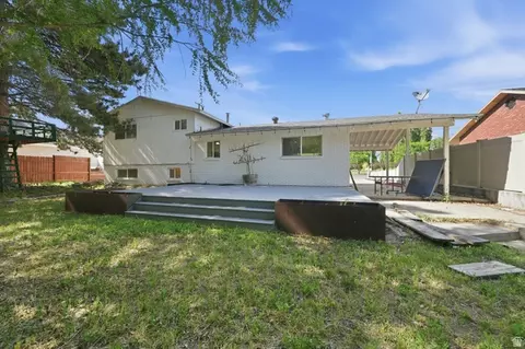 Exterior - 281 W 2000 S, Orem, UT 84058 photo 2 of 7
