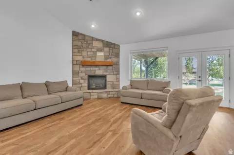 Living - 487 E 500 N, Ephraim, UT 84627 photo 3 of 5