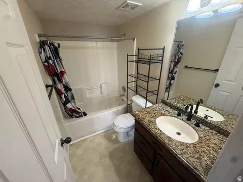 Bath - 710 E Sandy Point Dr, Sandy, UT 84094 photo 3 of 4