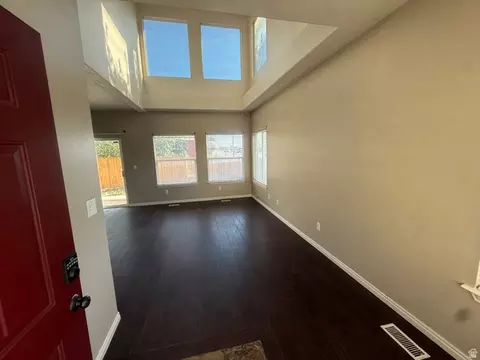 Living - 710 E Sandy Point Dr, Sandy, UT 84094 photo 1 of 7