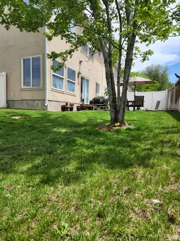 Exterior - 710 E Sandy Point Dr, Sandy, UT 84094 photo 4 of 4