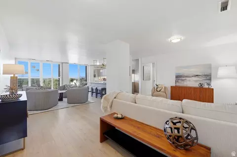 777 E South Temple N #4B, Salt Lake City, UT 84102