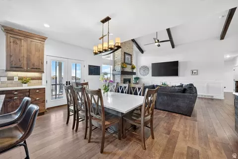 Dining - 1318 E Abigail Ln, Eagle Mountain, UT 84005 photo 1 of 2