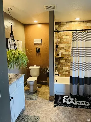 Bath - 5166 W 900 N, Dayton, ID 83232 photo 1 of 5