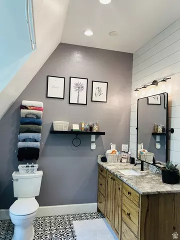 Bath - 5166 W 900 N, Dayton, ID 83232 photo 4 of 5