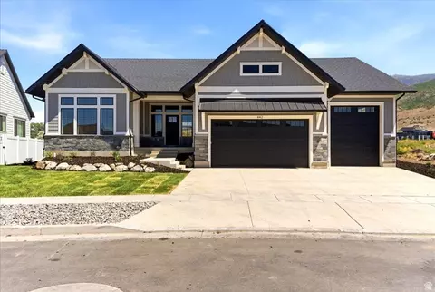 442 W Randys Ct S, Farmington, UT 84025