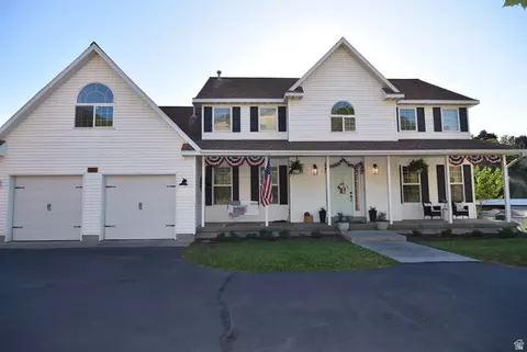 387 N Loafer Rd, Elk Ridge, UT 84651